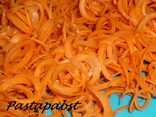 Filet mit Fächerkartoffeln und Balsamico-Möhren-Spaghetti - Rezept - Bild Nr. 2