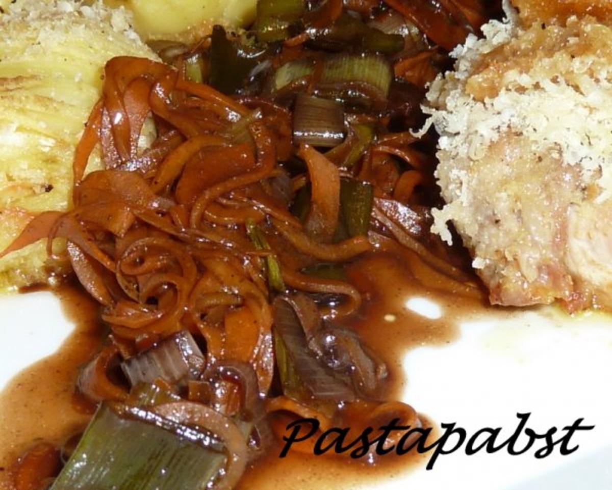 Filet mit Fächerkartoffeln und Balsamico-Möhren-Spaghetti - Rezept - Bild Nr. 8