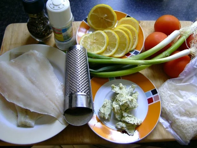 Rezept: SCHOLLENFILET PANIERT in illusterer Gesellschaft Bild Nr. 2 SCHOLLENFILET PANIERT in illusterer Gesellschaft - Rezept - Bild Nr. 2