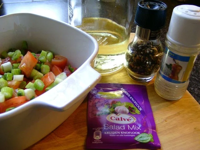 Rezept: SCHOLLENFILET PANIERT in illusterer Gesellschaft Bild Nr. 7 SCHOLLENFILET PANIERT in illusterer Gesellschaft - Rezept - Bild Nr. 7