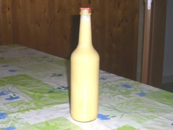 Rezept: Eierlikör Bild Nr. 6 Eierlikör - Rezept - Bild Nr. 6