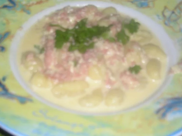 Gnocchi mit Schinken-Camembert-Sauce - Rezept