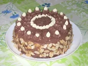 Buttercreme-Schoko-Torte mit Kirschen - Rezept