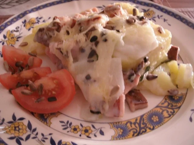 Rezept: Kohlrabi-Kartoffelauflauf mit Leberkäse Kohlrabi-Kartoffelauflauf mit Leberkäse - Rezept