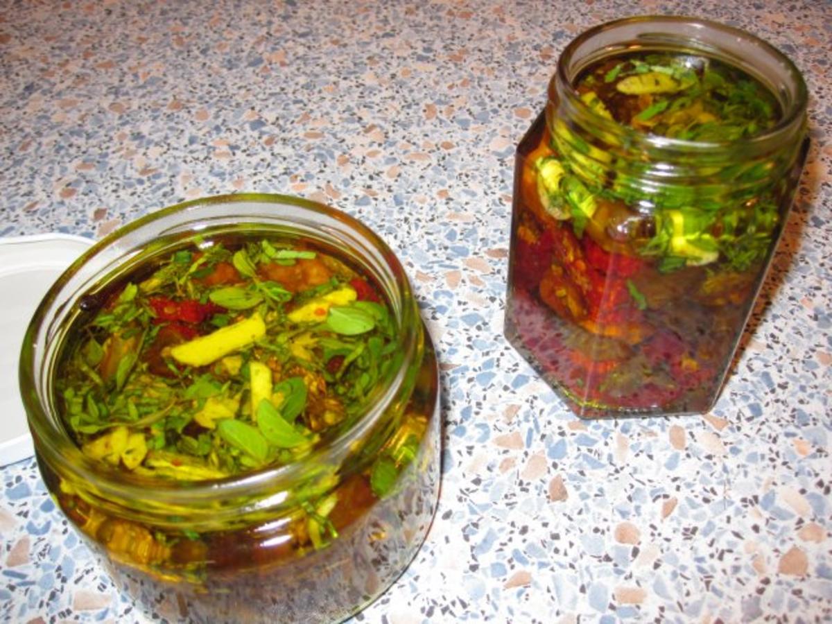 Getrocknete Tomaten aus dem Garten, eingelegt in Olivenöl - Rezept - Bild Nr. 2