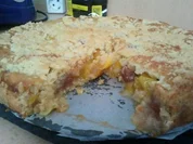 Mirabellenkuchen mit Kirschen und Streuseln - Rezept