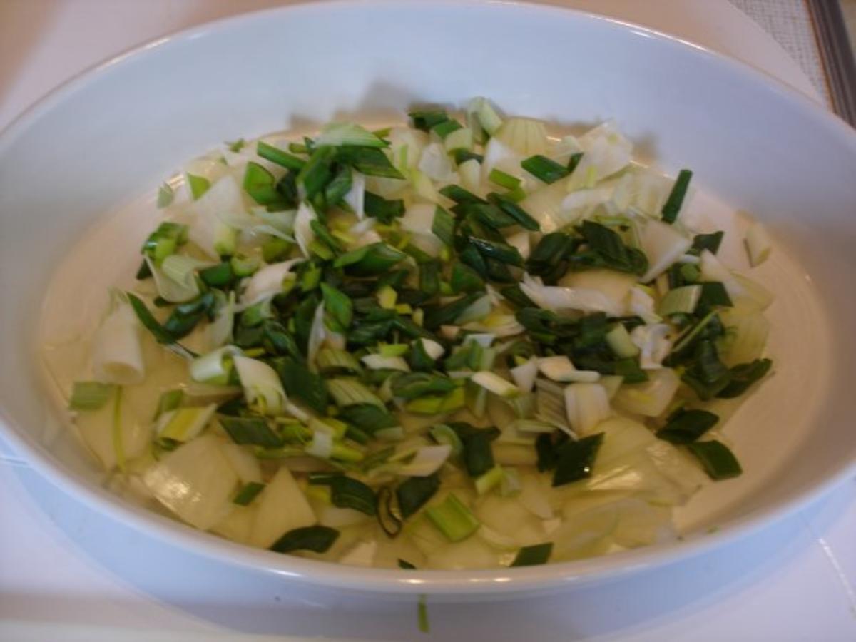 Chinesische Knusperente auf Gemüsebett mit Erdnuss-Sauce und Reis - Rezept - Bild Nr. 5