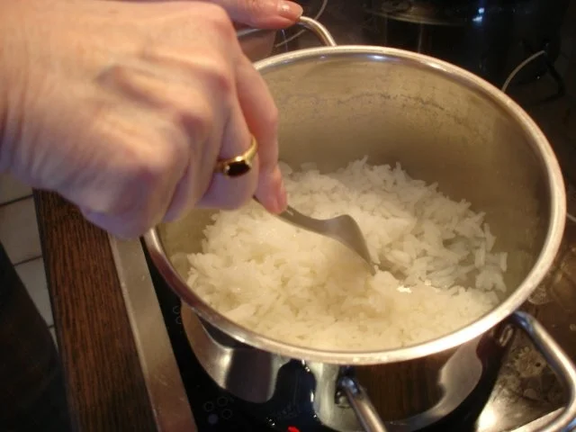 Rezept: Chinesische Knusperente auf Gemüsebett mit Erdnuss-Sauce und Reis Bild Nr. 11 Chinesische Knusperente auf Gemüsebett mit Erdnuss-Sauce und Reis - Rezept - Bild Nr. 11