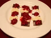 Kokos-Vanille-Crème, Baiser und Himbeermousse - Rezept