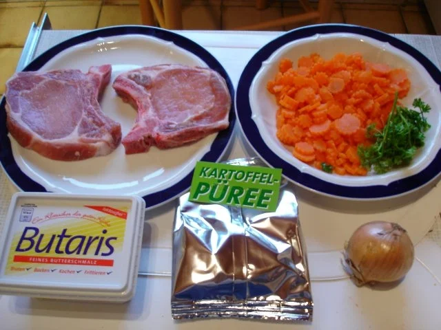 Rezept: Kotelett mit Möhrenblüten und Kartoffelbrei Bild Nr. 2 Kotelett mit Möhrenblüten und Kartoffelbrei - Rezept - Bild Nr. 2