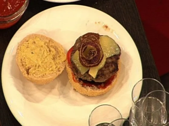 Rezept: Cheeseburger deluxe (Jochen Schropp) Cheeseburger deluxe (Jochen Schropp) - Rezept