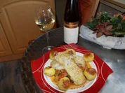 Rezept: Gebratenes Fischfilet auf Zucchini-Tomatengemüse mit kleinen gebratenen Kartöffelchen Gebratenes Fischfilet auf Zucchini-Tomatengemüse mit kleinen gebratenen Kartöffelchen - Rezept