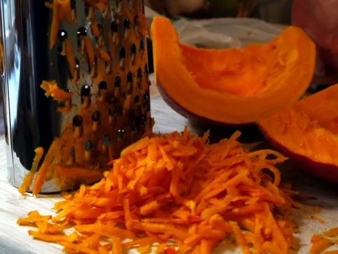 Kürbiskuchen mit Schokoladen-Guss - Rezept - Bild Nr. 2