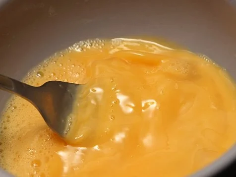 Rezept: Omlett - Caro Art, mit Hühnchen und Paprika Bild Nr. 2 Omlett - Caro Art, mit Hühnchen und Paprika - Rezept - Bild Nr. 2