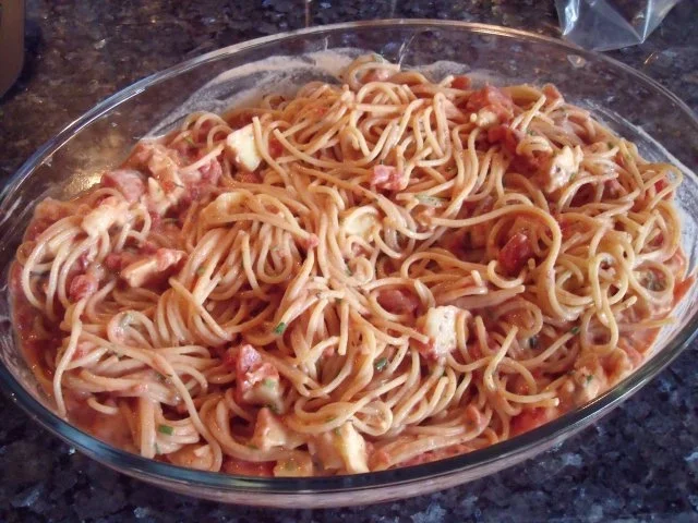 Rezept: Pasta mit Camembert-Tomaten-Sauce im Ofen gebacken Bild Nr. 2 Pasta mit Camembert-Tomaten-Sauce im Ofen gebacken - Rezept - Bild Nr. 2