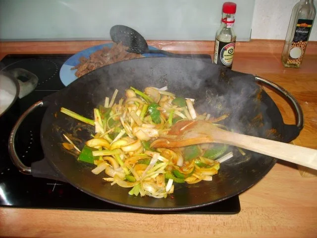 Scharfes Rindfleisch mit Zwiebeln - Rezept - Bild Nr. 8