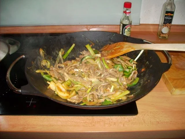 Scharfes Rindfleisch mit Zwiebeln - Rezept - Bild Nr. 9