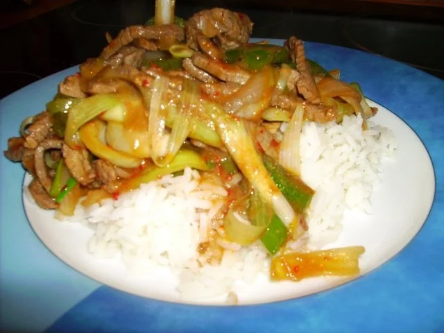 Scharfes Rindfleisch mit Zwiebeln - Rezept - Bild Nr. 10