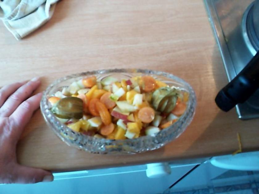 Mango Apfel Physalies Mandarinen Salat - Rezept - kochbar.de