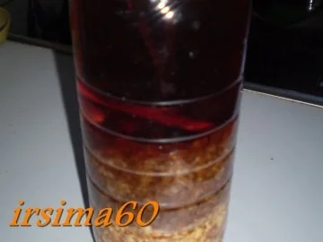 Rezept: Walnusslikör Bild Nr. 5 Walnusslikör - Rezept - Bild Nr. 5