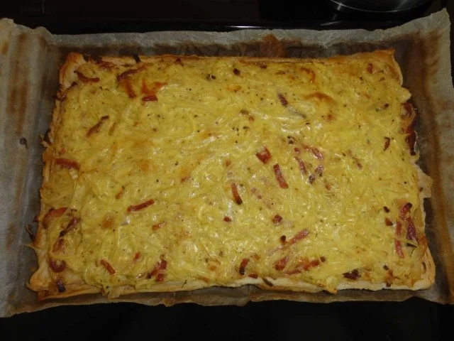 Blätterteig-Zwiebelkuchen mit Speck - Rezept - Bild Nr. 2