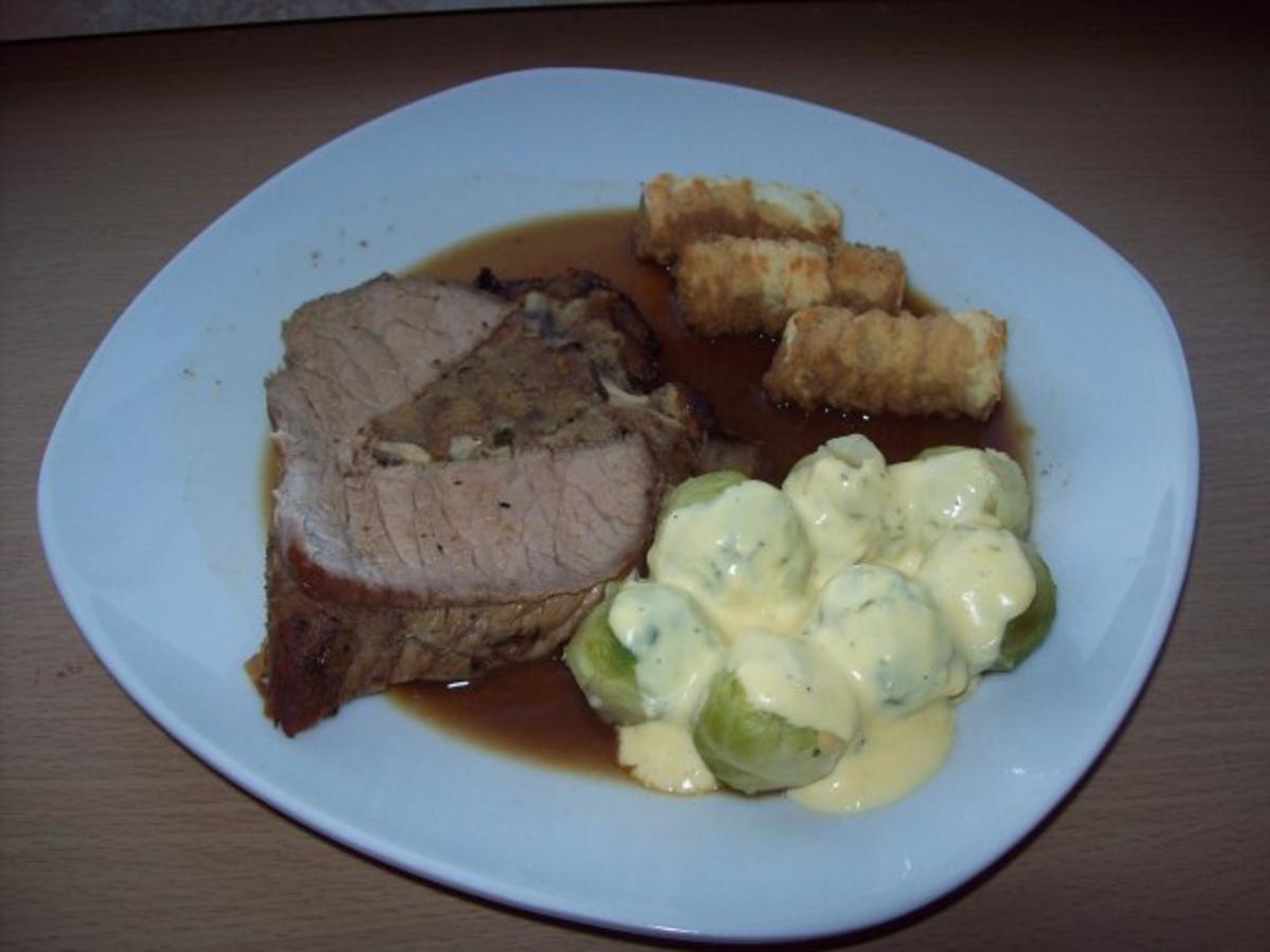 Kalbsbraten mit Champignong-Brötchen-Füllung - Rezept - kochbar.de