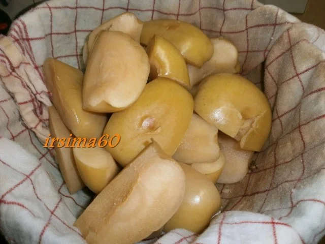 Rezept: Bratapfellikör Bild Nr. 8 Bratapfellikör - Rezept - Bild Nr. 8