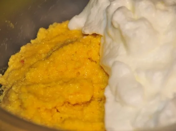 Polentasoufflé mit mediterranem Kürbisgemüse - Rezept - Bild Nr. 4