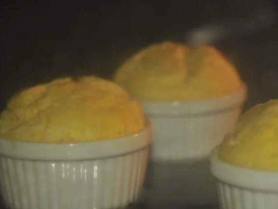 Polentasoufflé mit mediterranem Kürbisgemüse - Rezept - Bild Nr. 6