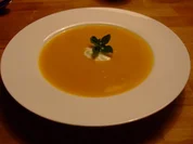 Kürbis-Kartoffel-Suppe mit Vanille, Ingwer und Orange - Rezept