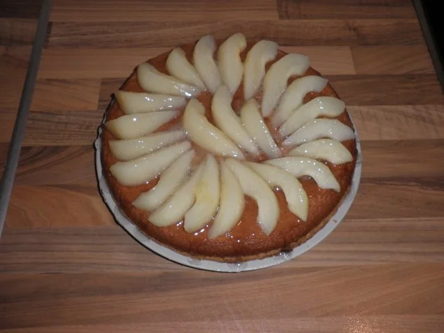 Rezept: Birnen-Schoko-Torte Bild Nr. 6 Birnen-Schoko-Torte - Rezept - Bild Nr. 6