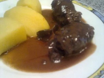 Rezept: Raffinierte Rinderrouladen Bild Nr. 2 Raffinierte Rinderrouladen - Rezept - Bild Nr. 2