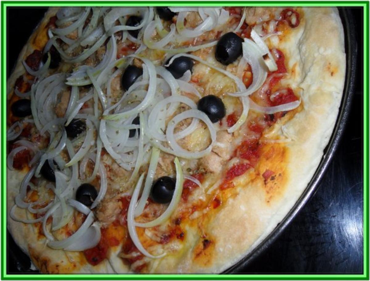 Pizza „Tonno con Cipolle" - Rezept - Bild Nr. 12