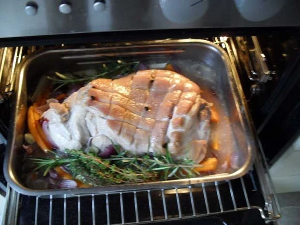 Spanferkelkeule Nr. 2 mit Gemüse - Rezept - Bild Nr. 6