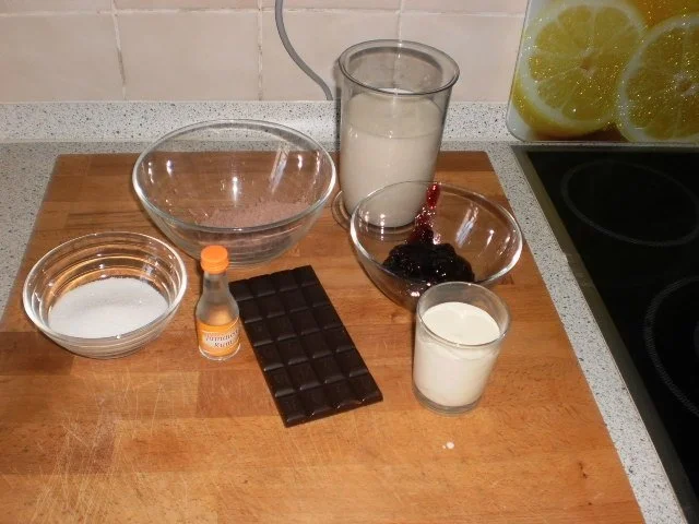 Schokopudding mit Baiser und Preiselbeeren - Rezept - Bild Nr. 2