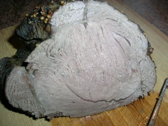 Rezept: Hirschbraten in der Lebkuchensauce mit Sahnewirsing Bild Nr. 4 Hirschbraten in der Lebkuchensauce mit Sahnewirsing - Rezept - Bild Nr. 4