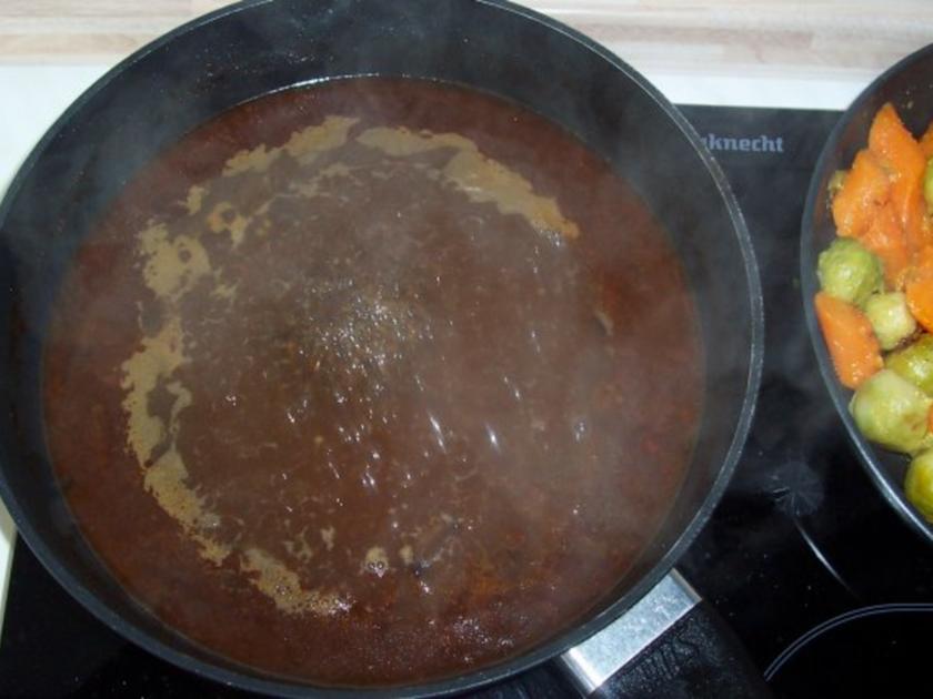 Feiner Rinderbraten mit Buttergemüse und Petersilienkartoffeln ...