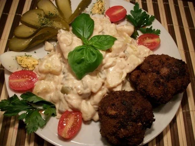 Rezept: Buletten mit Pellkartoffelsalat...... Buletten mit Pellkartoffelsalat...... - Rezept