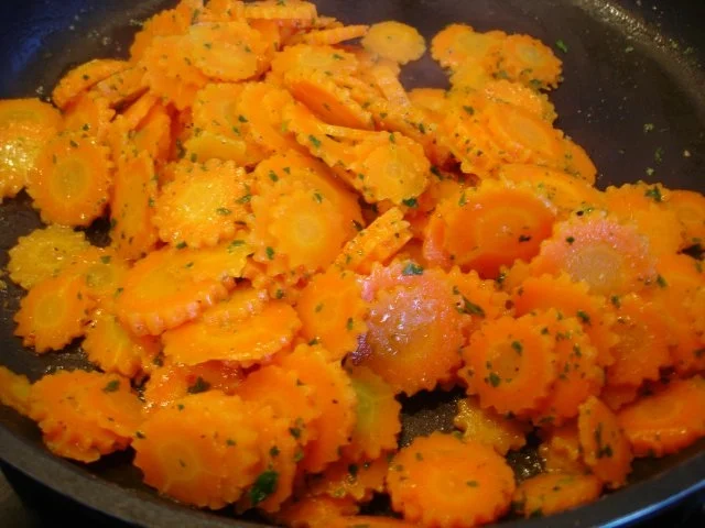 Rezept: Möhrenblütengemüse Bild Nr. 14 Möhrenblütengemüse - Rezept - Bild Nr. 14