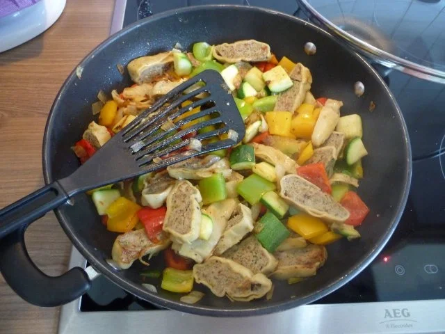 Rezept: Fixe Küche : Bunte Maultaschen-Pfanne Bild Nr. 10 Fixe Küche : Bunte Maultaschen-Pfanne - Rezept - Bild Nr. 10