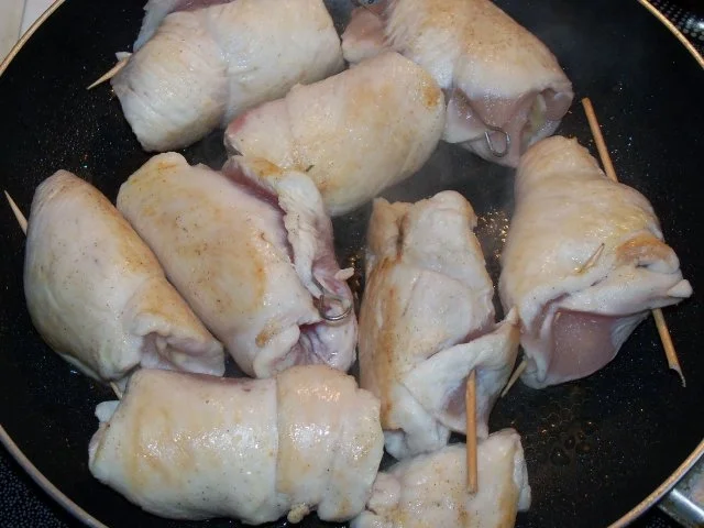 Rezept: Putenröllchen Bild Nr. 3 Putenröllchen - Rezept - Bild Nr. 3