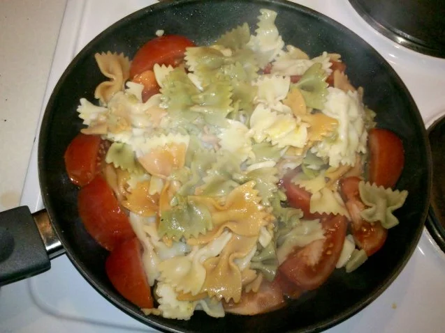 Vegetarisch: Caprese-Tomaten aus der Pfanne - Rezept - Bild Nr. 3