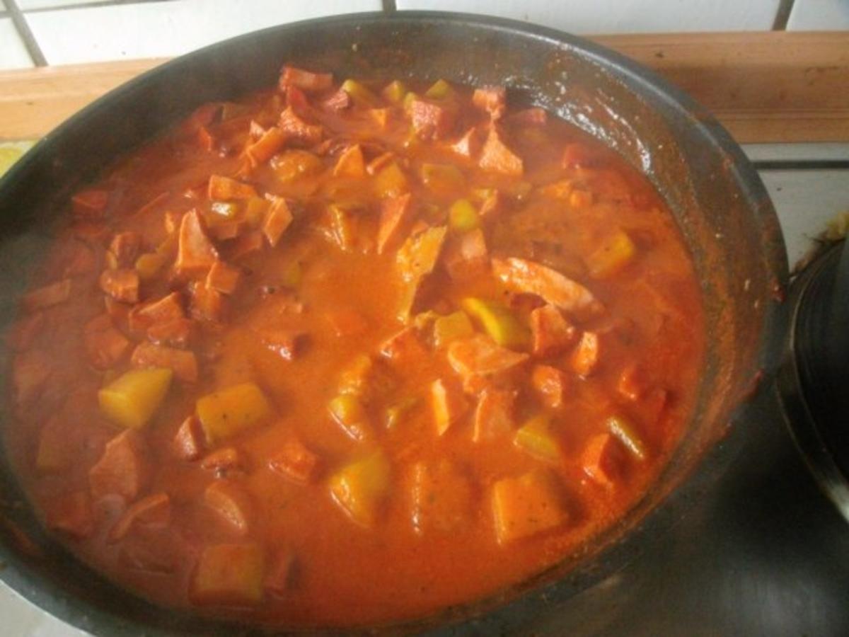 Nudeln in Fleischwurst Tomatenbasilikumsosse - Rezept - Bild Nr. 4