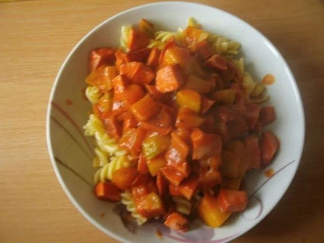 Nudeln in Fleischwurst Tomatenbasilikumsosse - Rezept - Bild Nr. 5