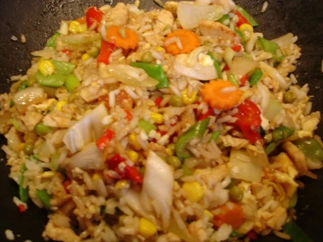 Chinesischer Bratreis mit Ei, Hühnerfleisch und Gemüse - Rezept - Bild Nr. 14