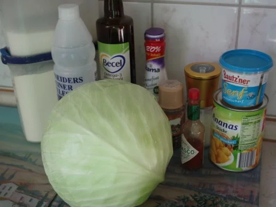 Weißkohl-Ananas-Salat mit fruchtiger Senfdressing - Rezept - Bild Nr. 2