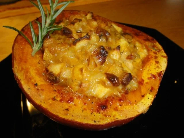 Rezept: Hokkaido mit Chorizo-Gorgonzola-Füllung Bild Nr. 2 Hokkaido mit Chorizo-Gorgonzola-Füllung - Rezept - Bild Nr. 2