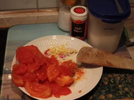 Fleisch, Rind: Rindermedailons an Tomatenpasto und Blätter-Pilz-Muffins - Rezept - Bild Nr. 4