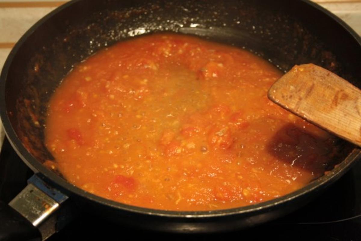 Fleisch, Rind: Rindermedailons an Tomatenpasto und Blätter-Pilz-Muffins - Rezept - Bild Nr. 5