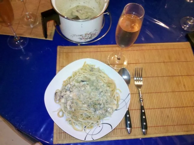 Fisch: Meeresfrüchte-Sahne auf Spaghettis - Rezept